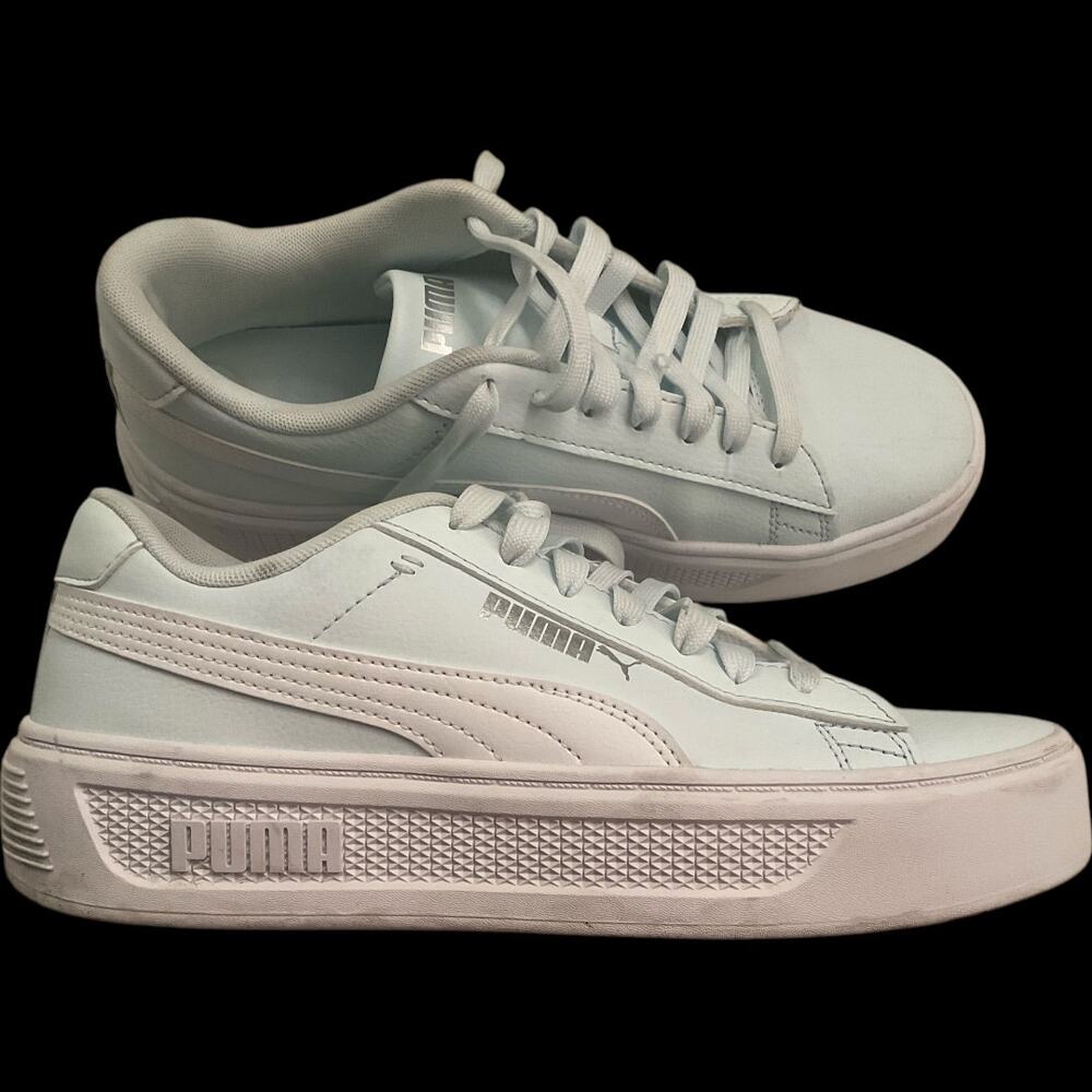 Worn Once Light Blue / White PUMA Carina 2.0 SD Platform Sneakers Women’s Size 9